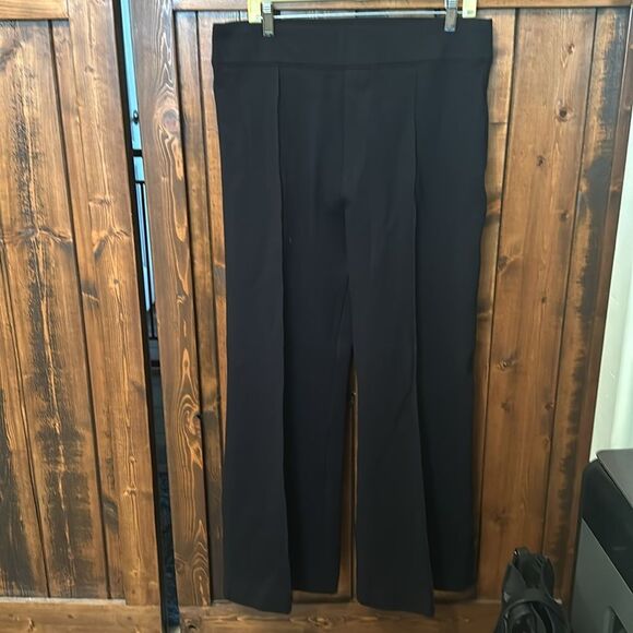 Spanx The Perfect Pant, Hi-Rise Flare, size 1X (28” inch length) - Picture 3 of 11